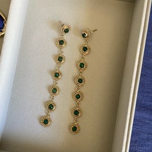 Vintage Kendra Scott earring - gold and green Juno drop